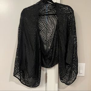 Forever 21 shirt size small